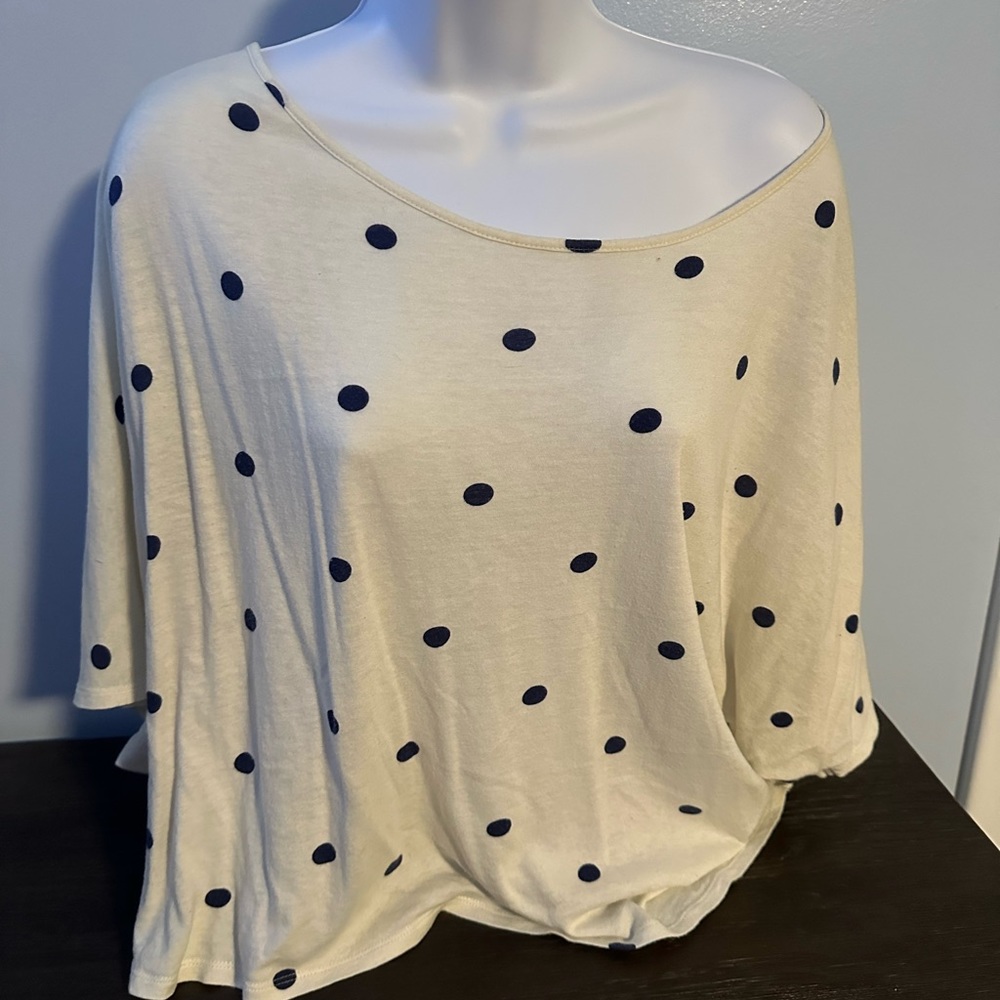 VS off the shoulder tee
